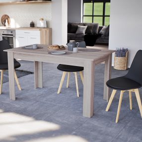 Szögletes étkezőasztal